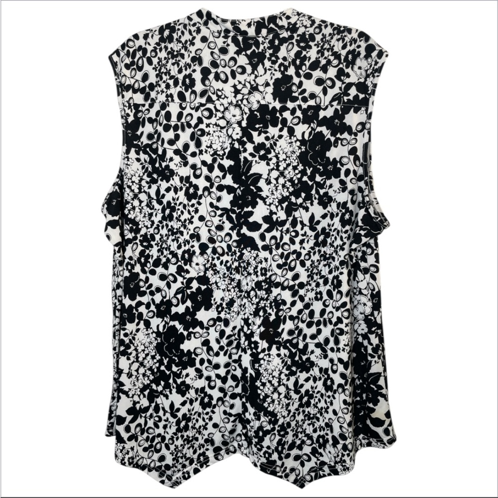 Southern Lady women’s Black White floral Sleeveless Henley Blouse size 2X - Picture 3 of 5